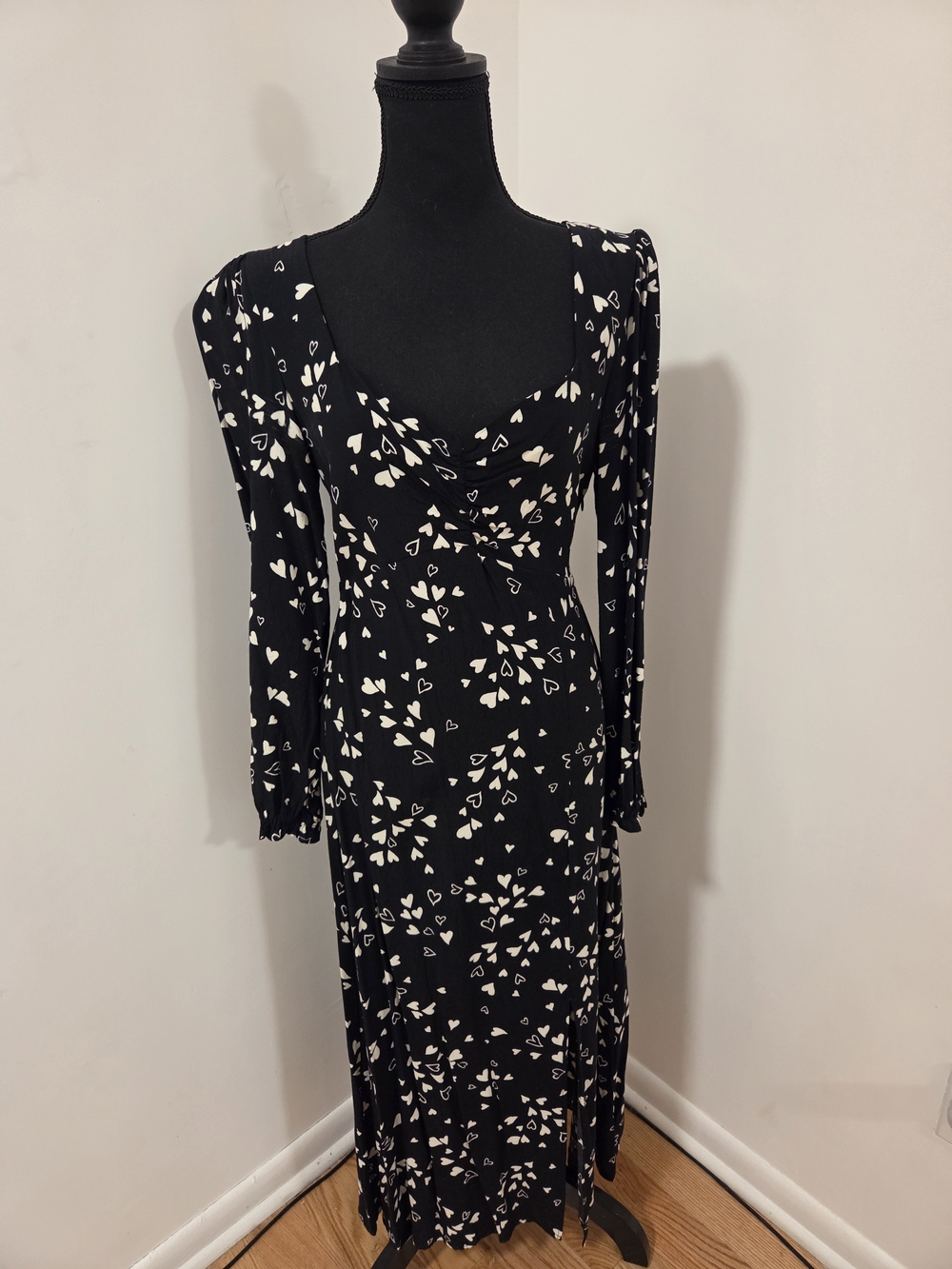 Black & White Heart-Print Long Sleeve Dress